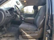 ✅ 2011 Chevrolet Suburban Commercial • VIN: 1GNSK5E38BR349058 • Lot: 51001475. Wystawiony na Copart z przebiegiem 90 087 mil. Bezpłatny archiwum sprzedaży aukcyjnych z USA i szczegółowy raport historii pojazdu na DreamBid. Zdjęcie 7.