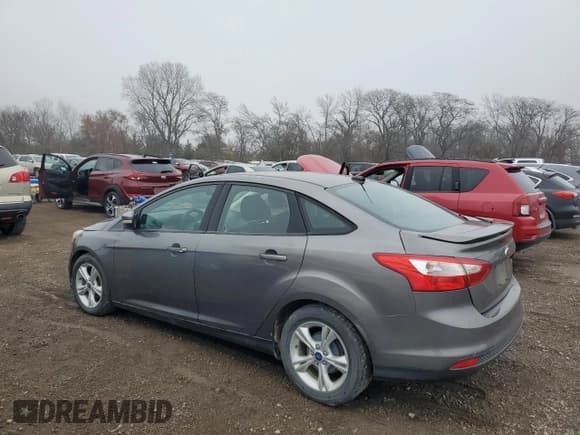 ✅ 2014 Ford Focus SE • VIN: 1FADP3F22EL449067 • Лот: 93537665. Опубликован ранее на Copart с пробегом 150 864 миль. Бесплатный доступ к архиву аукционных продаж из США и подробный отчёт об истории автомобиля на DreamBid. Изображение 2.