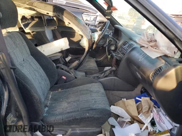 ✅ 1998 Subaru Legacy GT Limited • VIN: 4S3BD6750W6201565 • Lot: 75670994. Listed on Copart with 224,569 mi. Free auction sales archive from the USA and detailed vehicle history report at DreamBid. Image 7.