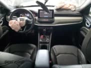 ✅ 2024 Jeep Compass Limited • VIN: 3C4NJDCN3RT161346 • Lot: 57380145. Wystawiony na Copart z przebiegiem 11 344 mil. Bezpłatny archiwum sprzedaży aukcyjnych z USA i szczegółowy raport historii pojazdu na DreamBid. Zdjęcie 8.