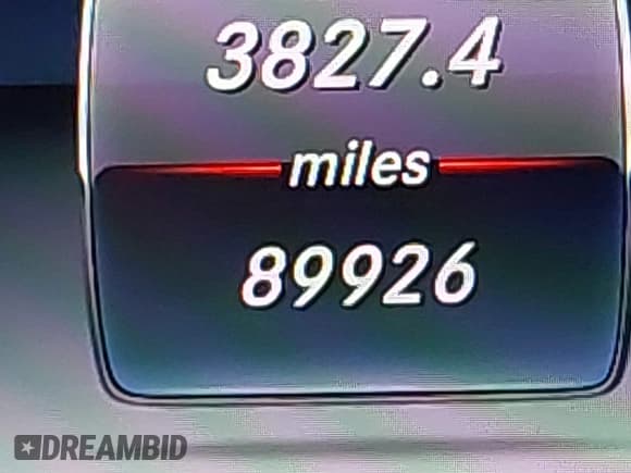 ✅ 2018 Mercedes-Benz C 300 • VIN: WDDWJ4KB1JF729495 • Lot: 43282915. Wystawiony na IAAI z przebiegiem 89 926 mil. Bezpłatny archiwum sprzedaży aukcyjnych z USA i szczegółowy raport historii pojazdu na DreamBid. Zdjęcie 15.