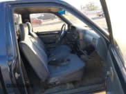 ✅ 1994 Toyota Pickup • VIN: 4TARN81A1RZ250625 • Lot: 43835630. Listed on IAAI with 126,075 mi. Free auction sales archive from the USA and detailed vehicle history report at DreamBid. Image 5.