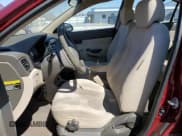 ✅ 2009 Hyundai Accent Auto GLS • VIN: KMHCN46C29U366728 • Лот: 48498965. Опубликован ранее на Copart с пробегом 163 678 миль. Бесплатный доступ к архиву аукционных продаж из США и подробный отчёт об истории автомобиля на DreamBid. Изображение 7.