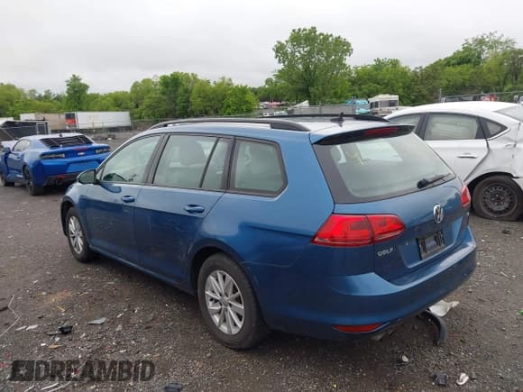 ✅ 2016 Volkswagen Golf TSI S • VIN: 3VWC17AU8GM510718 • Лот: 42240475. Опубликован ранее на IAAI с пробегом 42 544 миль. Бесплатный доступ к архиву аукционных продаж из США и подробный отчёт об истории автомобиля на DreamBid. Изображение 3.