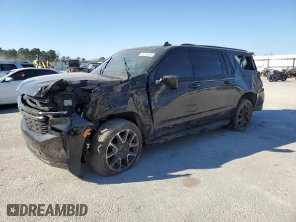 ✅ 2021 Chevrolet Suburban RST • VIN: 1GNSCEKD5MR256317 • Lot: 46294685. Wystawiony na Copart z przebiegiem 72 688 mil. Bezpłatny archiwum sprzedaży aukcyjnych z USA i szczegółowy raport historii pojazdu na DreamBid. Zdjęcie 1.