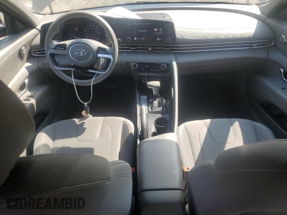 ✅ 2023 Hyundai Elantra SEL • VIN: 5NPLM4AG7PH112473 • Lot: 81221095. Listed on Copart with 44,687 mi. Free auction sales archive from the USA and detailed vehicle history report at DreamBid. Image 8.