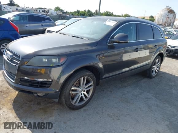 ✅ 2008 Audi Q7 Premium • VIN: WA1BY74L48D043933 • Lot: 42575156. Listed on IAAI with 201,994 mi. Free auction sales archive from the USA and detailed vehicle history report at DreamBid. Image 2.