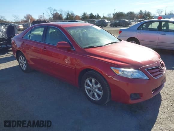 ✅ 2010 Toyota Camry • VIN: JTNBF3EK2A3002640 • Lot: 43582911. Wystawiony na IAAI z przebiegiem 191 233 mil. Bezpłatny archiwum sprzedaży aukcyjnych z USA i szczegółowy raport historii pojazdu na DreamBid. Zdjęcie 1.