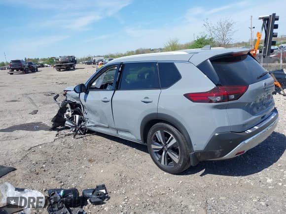 ✅ 2023 Nissan Rogue Platinum • VIN: JN8BT3DD3PW313036 • Лот: 42102255. Опубликован ранее на IAAI с пробегом Не указан. Бесплатный доступ к архиву аукционных продаж из США и подробный отчёт об истории автомобиля на DreamBid. Изображение 3.