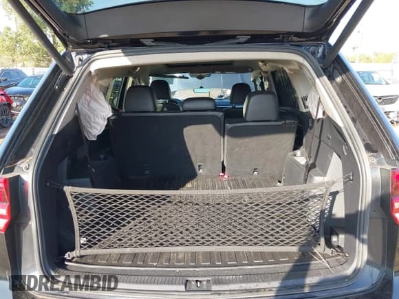 ✅ 2018 Volkswagen Atlas SEL Premium • VIN: 1V2NR2CA9JC523138 • Лот: 43506584. Опубликован ранее на IAAI с пробегом 115 095 миль. Бесплатный доступ к архиву аукционных продаж из США и подробный отчёт об истории автомобиля на DreamBid. Изображение 18.