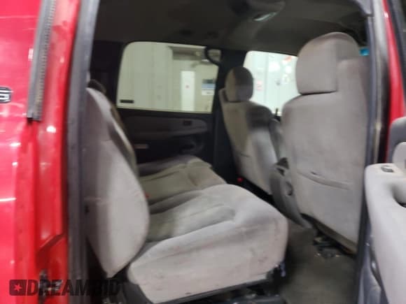 ✅ 2001 Chevrolet Suburban LT • VIN: 3GNFK16T61G156978 • Лот: 47035825. Опубликован ранее на Copart с пробегом 338 864 миль. Бесплатный доступ к архиву аукционных продаж из США и подробный отчёт об истории автомобиля на DreamBid. Изображение 10.