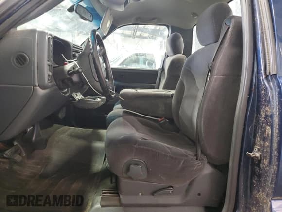 ✅ 2000 GMC Sierra 1500 SLE • VIN: 1GTEK14T4YZ130591 • Лот: 71564235. Опубликован ранее на Copart с пробегом 214 388 миль. Бесплатный доступ к архиву аукционных продаж из США и подробный отчёт об истории автомобиля на DreamBid. Изображение 7.