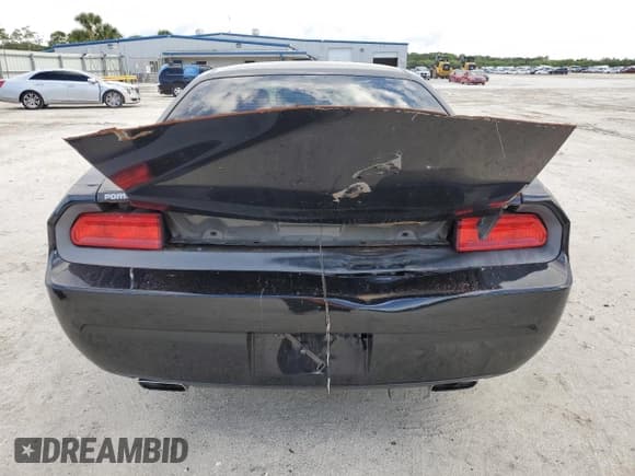 ✅ 2013 Dodge Challenger SXT • VIN: 2C3CDYAG8DH662846 • Lot: 73607164. Wystawiony na Copart z przebiegiem Nie podano. Bezpłatny archiwum sprzedaży aukcyjnych z USA i szczegółowy raport historii pojazdu na DreamBid. Zdjęcie 6.