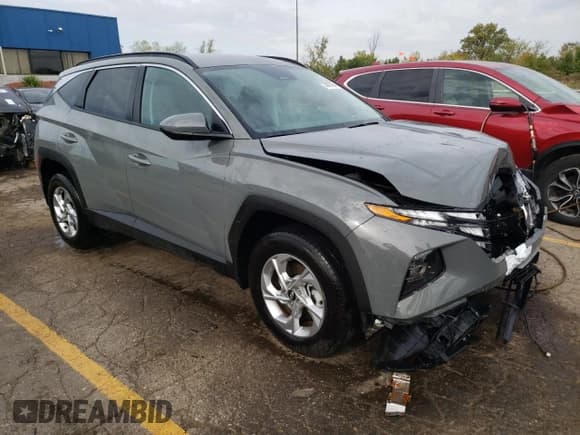 ✅ 2024 Hyundai Tucson SEL • VIN: 5NMJBCDE5RH366829 • Lot: 74477954. Wystawiony na Copart z przebiegiem 8 366 mil. Bezpłatny archiwum sprzedaży aukcyjnych z USA i szczegółowy raport historii pojazdu na DreamBid. Zdjęcie 4.