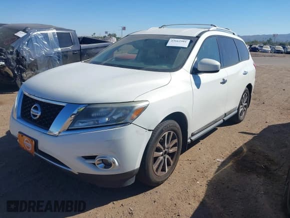 ✅ 2013 Nissan Pathfinder SL • VIN: 5N1AR2MM5DC616912 • Lot: 43662981. Listed on IAAI with 244,962 mi. Free auction sales archive from the USA and detailed vehicle history report at DreamBid. Image 2.