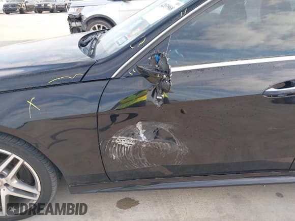 ✅ 2016 Mercedes-Benz E 350 Sport • VIN: WDDHF5KB4GB231551 • Lot: 42039968. Listed on IAAI with 122,658 mi. Free auction sales archive from the USA and detailed vehicle history report at DreamBid. Image 6.