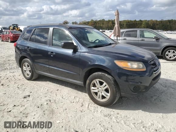 ✅ 2011 Hyundai Santa Fe GLS • VIN: 5XYZG3AB4BG080288 • Lot: 75167244. Listed on Copart with 176,944 mi. Free auction sales archive from the USA and detailed vehicle history report at DreamBid. Image 4.