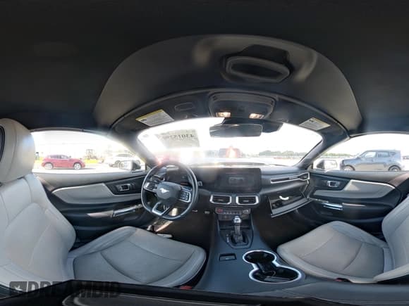 ✅ 2024 Ford Mustang GT Premium • VIN: 1FAGP8FF8R5120171 • Лот: 43015290. Опубликован ранее на IAAI с пробегом 35 051 миль. Бесплатный доступ к архиву аукционных продаж из США и подробный отчёт об истории автомобиля на DreamBid. Изображение 18.