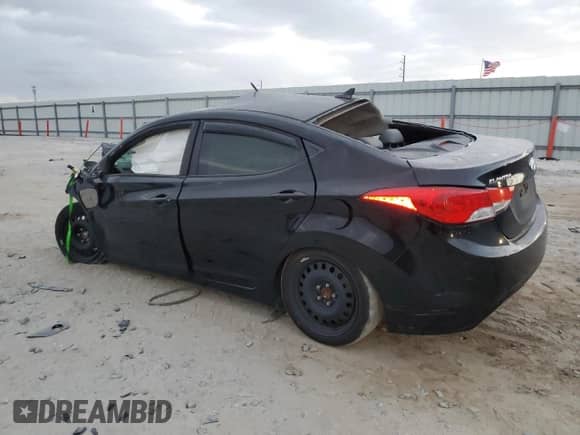 2013 Hyundai Elantra Limited с VIN KMHDH4AE5DU547996, выставлен на аукционе Copart как лот 84070795 с пробегом Не указан миль и Списание • Salvage title. История ставок и продаж доступна на DreamBid. Изображение 2.