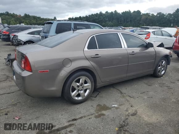 ✅ 2010 Chevrolet Malibu 1LS • VIN: 1G1ZB5EB3AF270971 • Lot: 71658814. Listed on Copart with 161,132 mi. Free auction sales archive from the USA and detailed vehicle history report at DreamBid. Image 3.