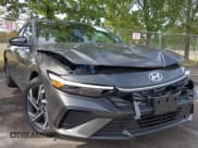 ✅ 2025 Hyundai Elantra SEL Sport • VIN: KMHLM4DG7SU917086 • Lot: 43175408. Listed on IAAI with 4,175 mi. Free auction sales archive from the USA and detailed vehicle history report at DreamBid. Image 1.