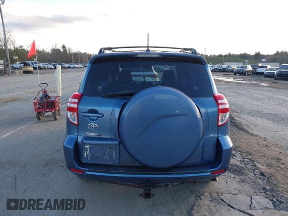 ✅ 2011 Toyota RAV4 • VIN: 2T3BF4DV0BW125857 • Lot: 43784514. Listed on IAAI with 130,725 mi. Free auction sales archive from the USA and detailed vehicle history report at DreamBid. Image 16.