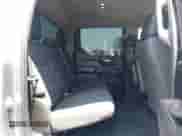 2022 Chevrolet Silverado 1500 LT z VIN 1GCPWCED6NZ192554, wystawiony jako IAAI lot #42653072 z przebiegiem 76 224 mil mil oraz . Historia ofert i sprzedaży dostępna na DreamBid. Obrazek 8.