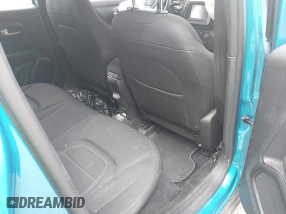 ✅ 2020 Jeep Renegade Latitude • VIN: ZACNJBBB5LPL91428 • Lot: 43014467. Listed on IAAI with 74,390 mi. Free auction sales archive from the USA and detailed vehicle history report at DreamBid. Image 8.