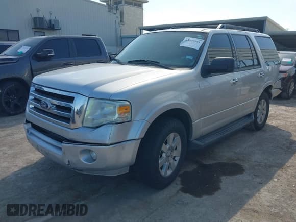 ✅ 2010 Ford Expedition SSV • VIN: 1FMJU1F5XAEB70562 • Lot: 43099981. Listed on IAAI with 190,298 mi. Free auction sales archive from the USA and detailed vehicle history report at DreamBid. Image 2.