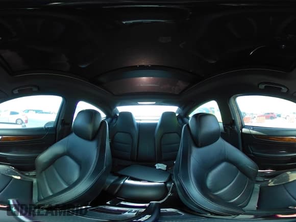 ✅ 2015 Mercedes-Benz C 250 • VIN: WDDGJ4HB6FG350022 • Lot: 42552333. Wystawiony na IAAI z przebiegiem 135 827 mil. Bezpłatny archiwum sprzedaży aukcyjnych z USA i szczegółowy raport historii pojazdu na DreamBid. Zdjęcie 17.