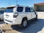 ✅ 2022 Toyota 4Runner SR5 • VIN: JTEEU5JR1N5251555 • Lot: 43394630. Wystawiony na IAAI z przebiegiem 122 640 mil. Bezpłatny archiwum sprzedaży aukcyjnych z USA i szczegółowy raport historii pojazdu na DreamBid. Zdjęcie 4.