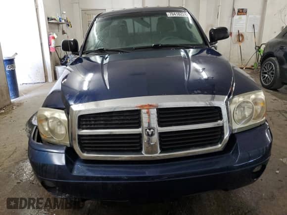 2006 Dodge Dakota SLT z VIN 1D7HE42N36S513461, wystawiony jako Copart lot #70418224 z przebiegiem 76 803 mil mil oraz Szkoda całkowita • Salvage title. Historia ofert i sprzedaży dostępna na DreamBid. Obrazek 5.