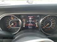 ✅ 2023 Jeep Wrangler Sport S • VIN: 1C4HJXDG9PW618327 • Lot: 55310325. Wystawiony na Copart z przebiegiem 15 318 mil. Bezpłatny archiwum sprzedaży aukcyjnych z USA i szczegółowy raport historii pojazdu na DreamBid. Zdjęcie 9.