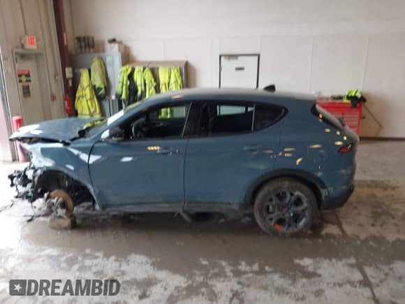 2024 Dodge Hornet R/T z VIN ZACPDFCW9R3A12166, wystawiony jako IAAI lot #42382866 z przebiegiem 17 442 mil mil oraz . Historia ofert i sprzedaży dostępna na DreamBid. Obrazek 13.