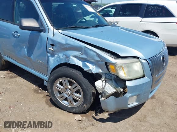 ✅ 2008 Mercury Mariner • VIN: 4M2CU811X8KJ28568 • Lot: 42231505. Wystawiony na IAAI z przebiegiem 225 863 mil. Bezpłatny archiwum sprzedaży aukcyjnych z USA i szczegółowy raport historii pojazdu na DreamBid. Zdjęcie 6.