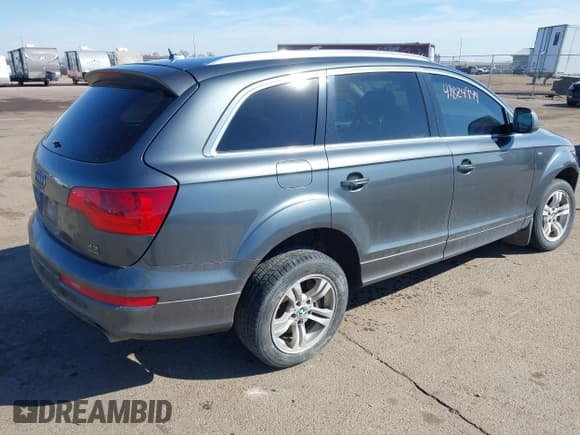 ✅ 2008 Audi Q7 Premium • VIN: WA1EV74L88D040698 • Lot: 41824944. Wystawiony na IAAI z przebiegiem 229 275 mil. Bezpłatny archiwum sprzedaży aukcyjnych z USA i szczegółowy raport historii pojazdu na DreamBid. Zdjęcie 4.