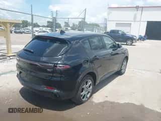 2024 Dodge Hornet R/T z VIN ZACPDFCW6R3A35730, wystawiony jako IAAI lot #42708536 z przebiegiem 23 026 mil mil oraz . Historia ofert i sprzedaży dostępna na DreamBid. Obrazek 4.