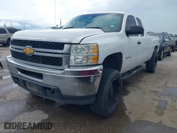 ✅ 2013 Chevrolet Silverado 2500HD Work Truck • VIN: 1GC2KVCG3DZ291362 • Lot: 42687033. Listed on IAAI with 324,162 mi. Free auction sales archive from the USA and detailed vehicle history report at DreamBid. Image 2.