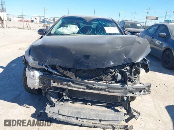 ✅ 2020 Toyota Camry SE • VIN: 4T1G11AK5LU329495 • Lot: 43659931. Wystawiony na IAAI z przebiegiem 89 370 mil. Bezpłatny archiwum sprzedaży aukcyjnych z USA i szczegółowy raport historii pojazdu na DreamBid. Zdjęcie 6.