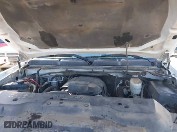 ✅ 2013 Chevrolet Silverado 2500HD Work Truck • VIN: 1GC2KVCGXDZ403672 • Lot: 41944179. Wystawiony na IAAI z przebiegiem 232 436 mil. Bezpłatny archiwum sprzedaży aukcyjnych z USA i szczegółowy raport historii pojazdu na DreamBid. Zdjęcie 10.