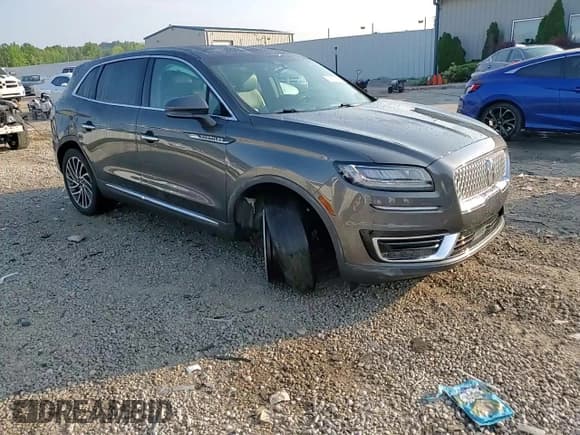 ✅ 2019 Lincoln Nautilus Reserve • VIN: 2LMPJ8LP6KBL47966 • Lot: 69063305. Wystawiony na Copart z przebiegiem 57 106 mil. Bezpłatny archiwum sprzedaży aukcyjnych z USA i szczegółowy raport historii pojazdu na DreamBid. Zdjęcie 14.