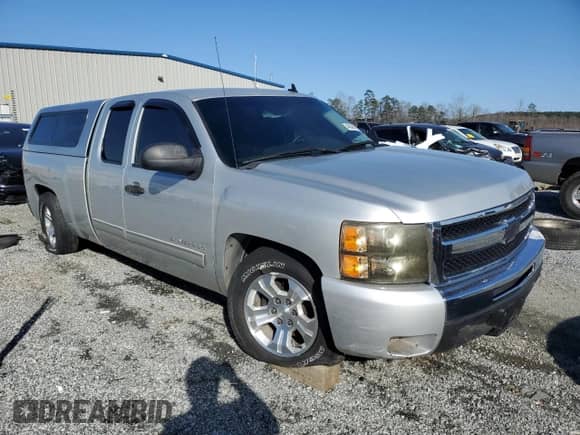 2011 Chevrolet Silverado 1500 LT z VIN 1GCRCSEA3BZ218623, wystawiony jako Copart lot #48430765 z przebiegiem 208 284 mil mil oraz Szkoda całkowita • Salvage title. Historia ofert i sprzedaży dostępna na DreamBid. Obrazek 4.