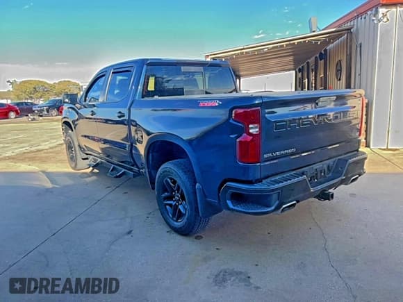 ✅ 2019 Chevrolet Silverado 1500 LT Trail Boss • VIN: 3GCPYFEDXKG194329 • Lot: 95760965. Wystawiony na Copart z przebiegiem 72 885 mil. Bezpłatny archiwum sprzedaży aukcyjnych z USA i szczegółowy raport historii pojazdu na DreamBid. Zdjęcie 3.