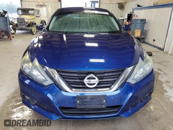 ✅ 2017 Nissan Altima S • VIN: 1N4AL3AP4HC260152 • Lot: 70857225. Listed on Copart with 109,407 mi. Free auction sales archive from the USA and detailed vehicle history report at DreamBid. Image 5.