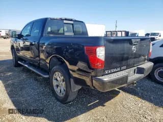 ✅ 2016 Nissan Titan SL • VIN: 1N6BA1F26GN507094 • Lot: 90250815. Wystawiony na Copart z przebiegiem 218 109 mil. Bezpłatny archiwum sprzedaży aukcyjnych z USA i szczegółowy raport historii pojazdu na DreamBid. Zdjęcie 2.