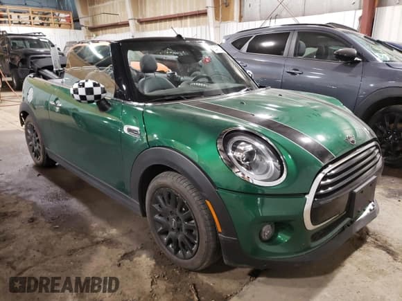 ✅ 2021 MINI Convertible Cooper • VIN: WMWWJ3C04M3N17758 • Лот: 60411294. Опубликован ранее на Copart с пробегом 3 881 миль. Бесплатный доступ к архиву аукционных продаж из США и подробный отчёт об истории автомобиля на DreamBid. Изображение 4.
