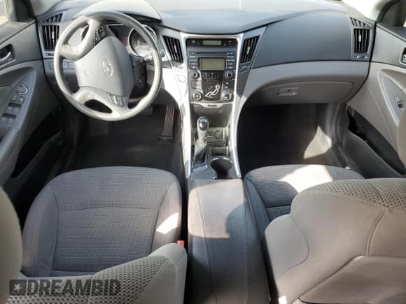 ✅ 2013 Hyundai Sonata GLS • VIN: 5NPEB4AC8DH751744 • Lot: 71103314. Listed on Copart with 130,285 mi. Free auction sales archive from the USA and detailed vehicle history report at DreamBid. Image 8.