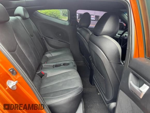 ✅ 2016 Hyundai Veloster Turbo • VIN: KMHTC6AEXGU274614 • Lot: 61510255. Wystawiony na Copart z przebiegiem 74 071 mil. Bezpłatny archiwum sprzedaży aukcyjnych z USA i szczegółowy raport historii pojazdu na DreamBid. Zdjęcie 6.