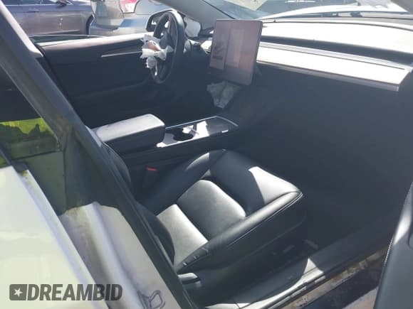 ✅ 2021 Tesla Model 3 Performance • VIN: 5YJ3E1EC9MF028961 • Lot: 41958226. Wystawiony na IAAI z przebiegiem 60 055 mil. Bezpłatny archiwum sprzedaży aukcyjnych z USA i szczegółowy raport historii pojazdu na DreamBid. Zdjęcie 5.