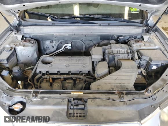 ✅ 2010 Hyundai Santa Fe GLS • VIN: 5NMSGDABXAH338163 • Lot: 69067884. Listed on Copart with 202,276 mi. Free auction sales archive from the USA and detailed vehicle history report at DreamBid. Image 12.